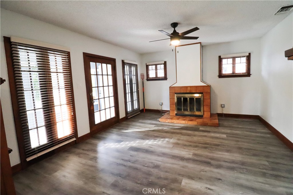 3152 Lime Street, Unit A Riverside, CA 92501 - Photo 4 of 26 Gallery Image 4