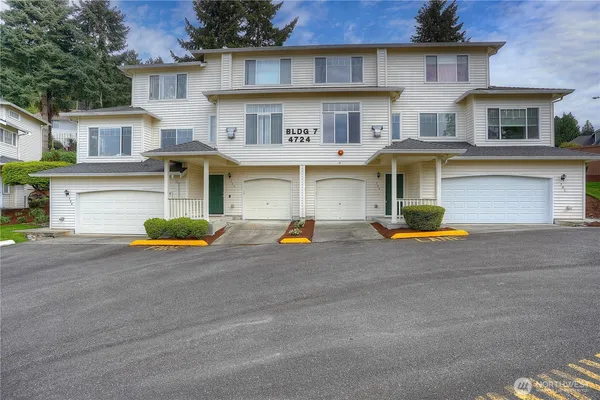 $399,999 | 4724 Mill Pond Drive Southeast, Unit 702, Auburn, WA 98092