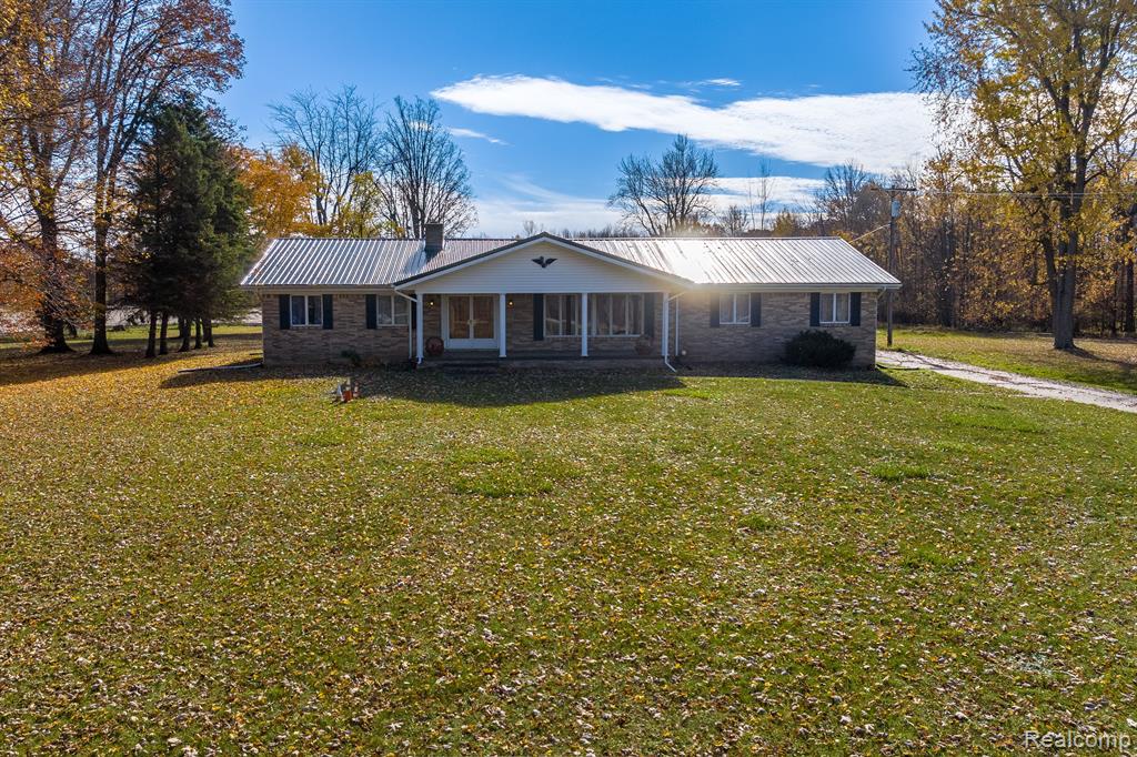 870 East Galbraith Line Road Yale, MI 48097 - Photo 2 of 20