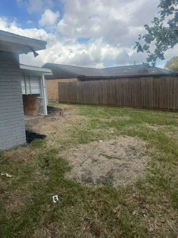 $2,000 | 3120 Royal Street, Baytown, TX 77521