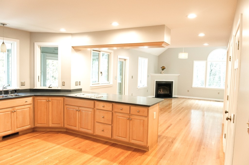 1 Hannan Ridge Road Haverhill, MA 01832 - Photo 2 of 30 Gallery Image 2