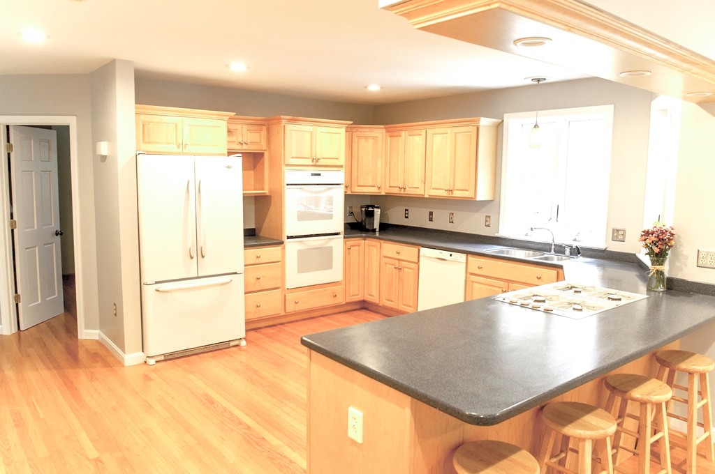 1 Hannan Ridge Road Haverhill, MA 01832 - Photo 3 of 30 Gallery Image 3