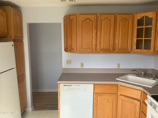 $17,400 | 160 Jackson Street, Unit 2, Saratoga Springs, NY 12866