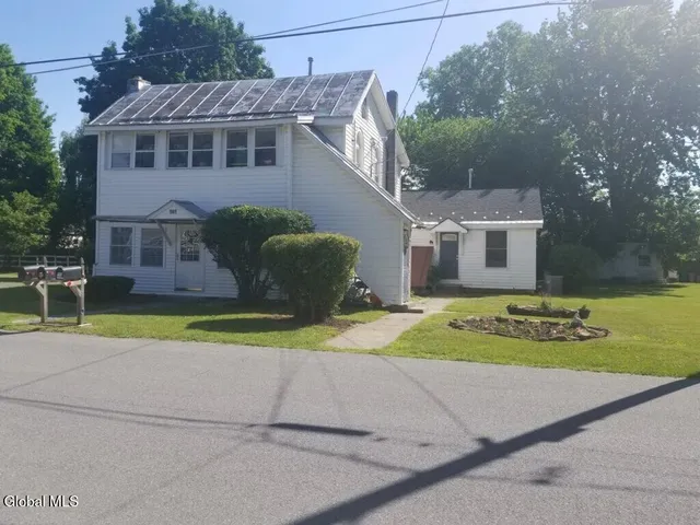 $17,400 | 160 Jackson Street, Unit 2, Saratoga Springs, NY 12866