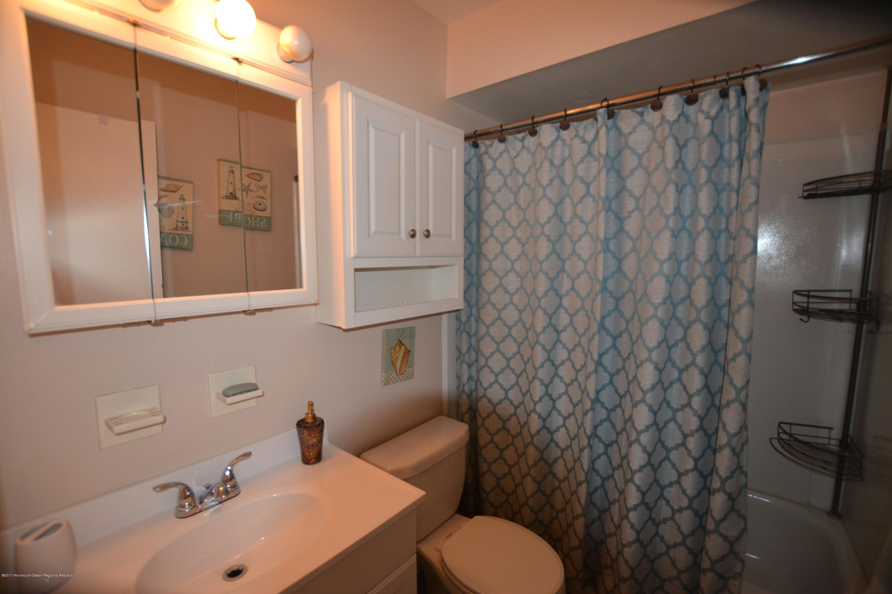 1 Cardinal Lane Howell, NJ 07731 - Photo 8 of 14 Full Bath