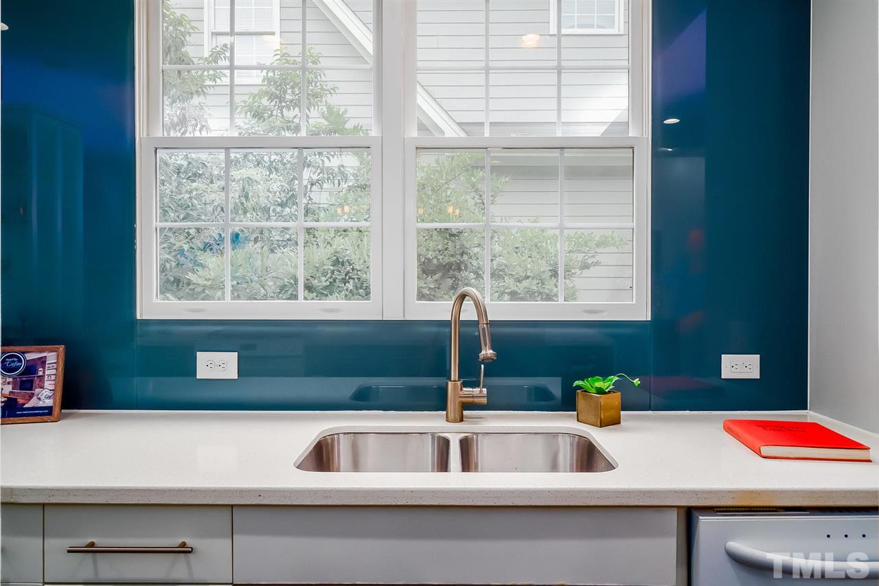 1123 Marshall Street Raleigh, NC 27604 - Photo 8 of 25 Gallery Image 8