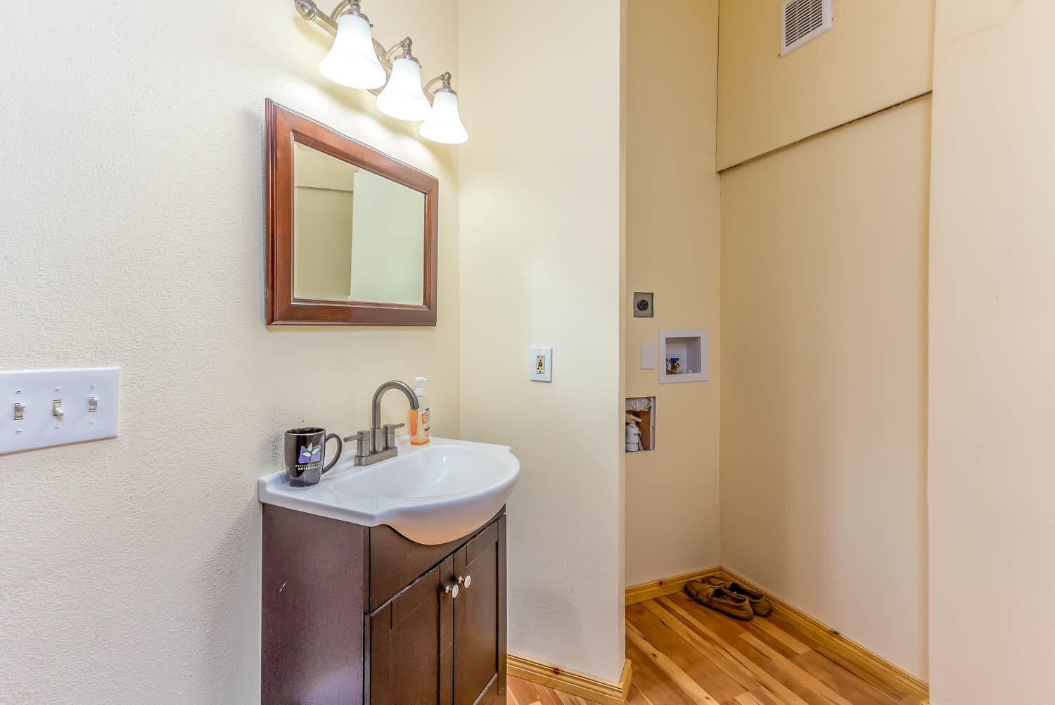 53345 Andrews Road La Pine, OR 97739 - Photo 35 of 42 Alt view RV Barn bathroom, stacking W & D area.