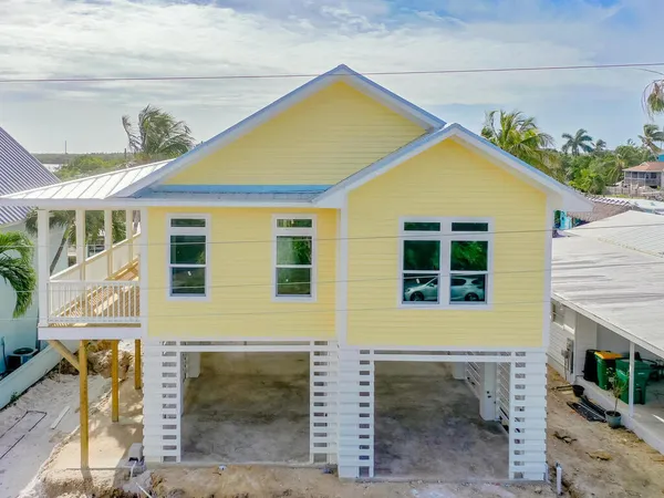 $1,349,000 | 542 Coconut Avenue, Goodland, FL 34140