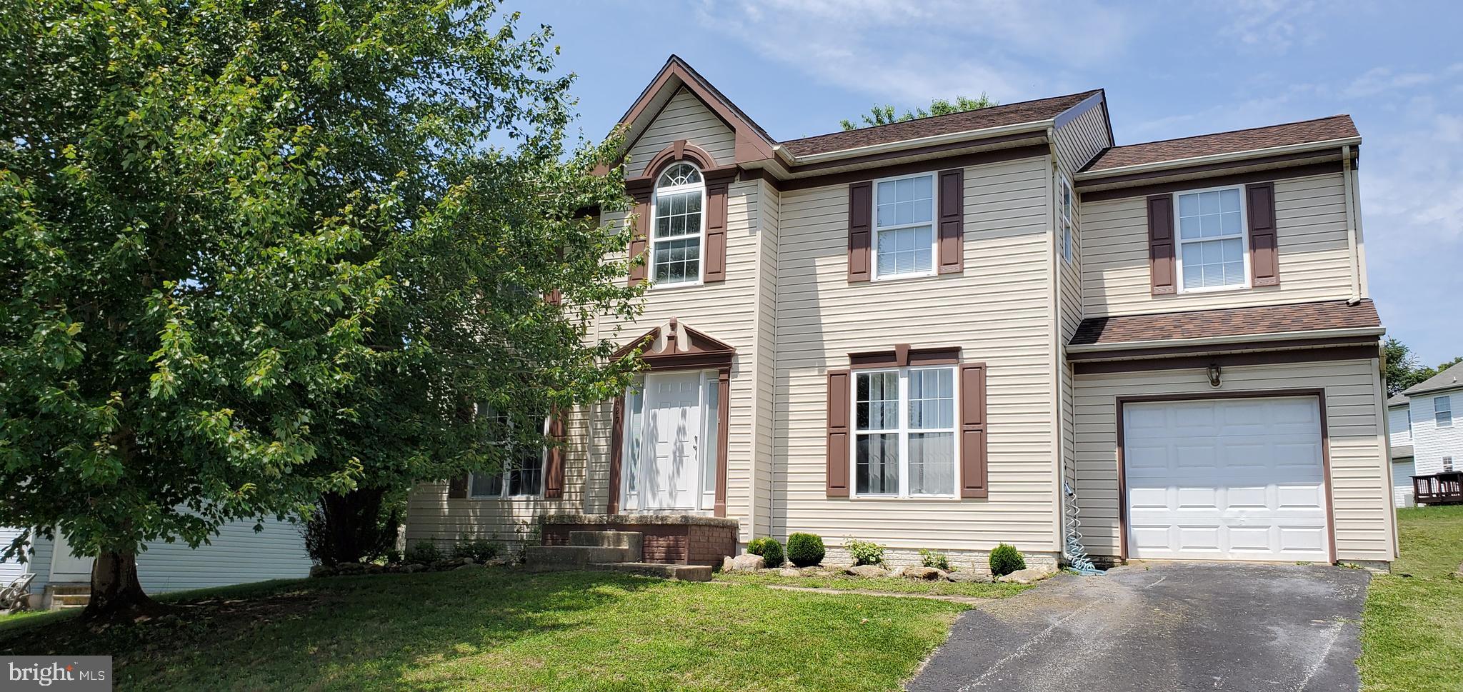 Spacious Colonial!