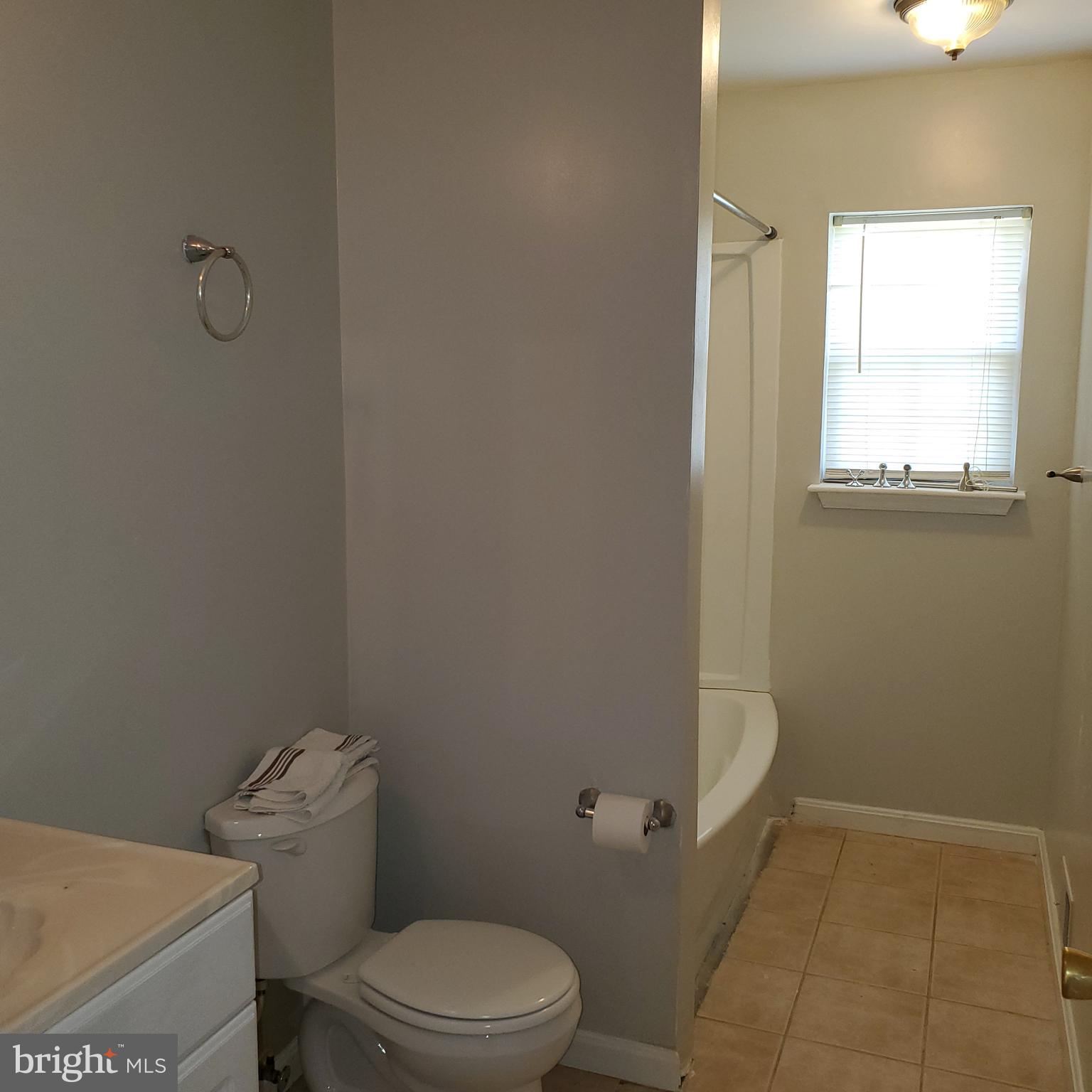 9627 Mendoza Road Randallstown, MD 21133 - Photo 26 of 42 Hall Bathroom