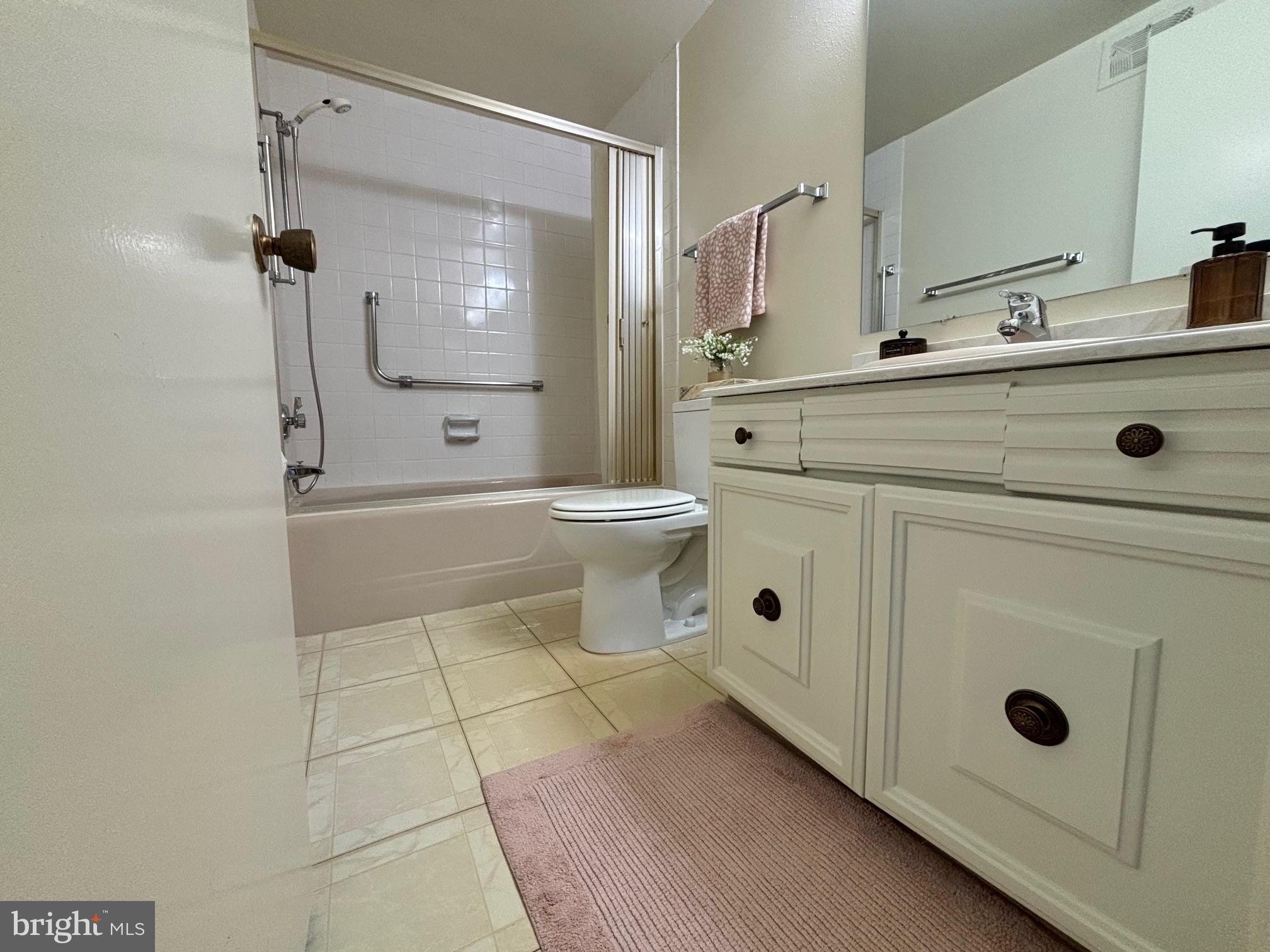 3352 Chiswick Court, Unit 573E Silver Spring, MD 20906 - Photo 9 of 17