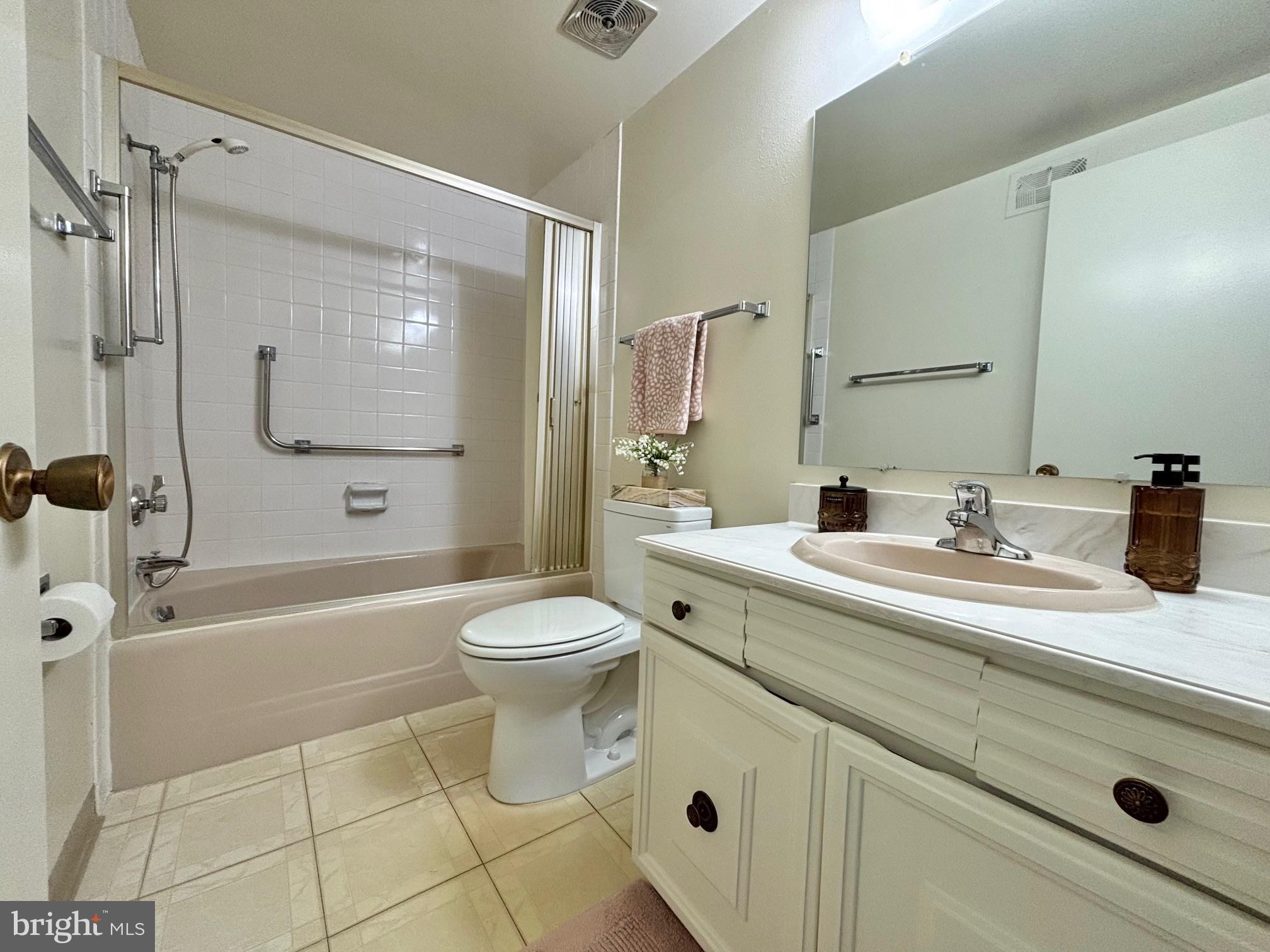 3352 Chiswick Court, Unit 573E Silver Spring, MD 20906 - Photo 10 of 17