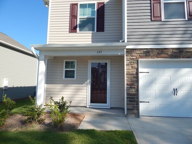 247 Wimbledon Way Seneca, SC 29678 - Photo 2 of 29