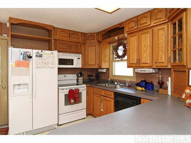 8618 Rich Road Bloomington, MN 55437 - Photo 10 of 18