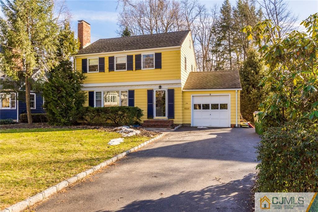 24 Oak Hills Road Edison, NJ 08820 - Photo 2 of 25 Gallery Image 2