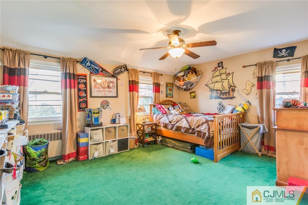24 Oak Hills Road Edison, NJ 08820 - Photo 18 of 25 Gallery Image 18