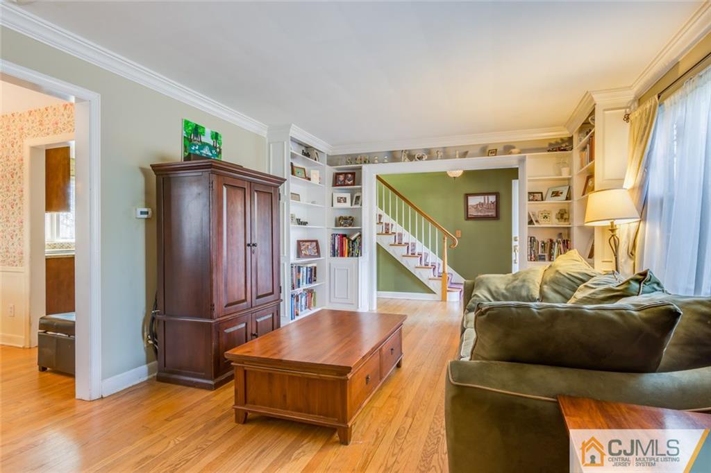 24 Oak Hills Road Edison, NJ 08820 - Photo 8 of 25 Gallery Image 8