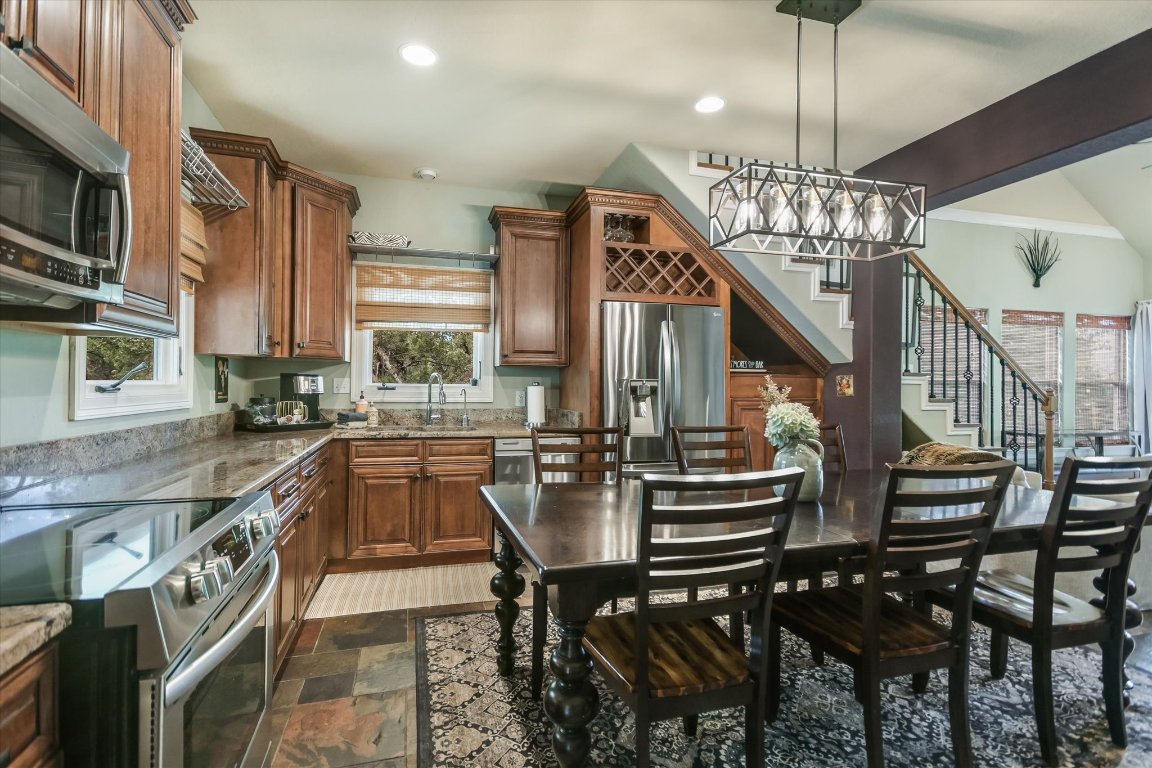 12932 Nutty Brown Road Austin, TX 78737 - Photo 12 of 40 The Manor kitchen