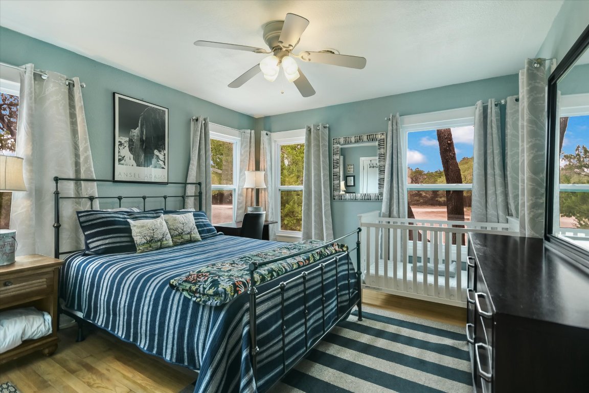 12932 Nutty Brown Road Austin, TX 78737 - Photo 19 of 40 Roadrunner bedroom