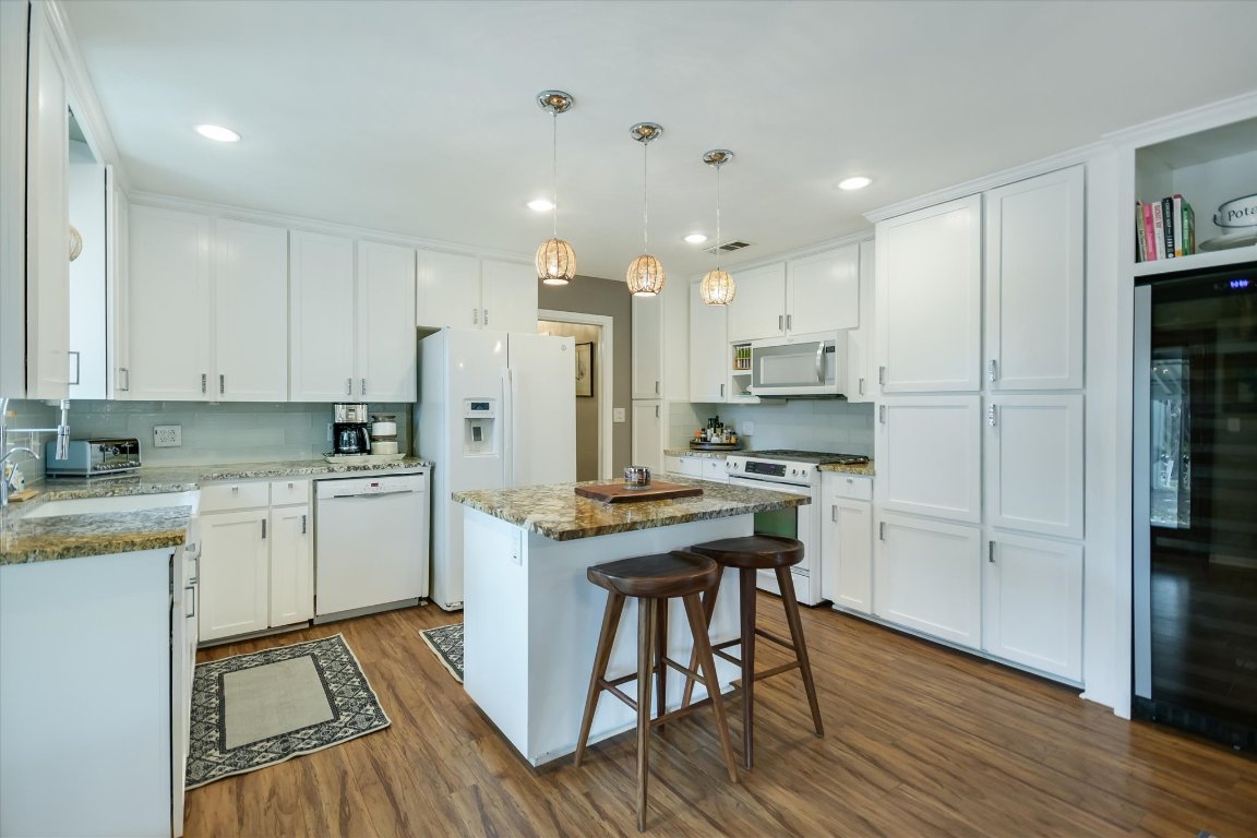 12932 Nutty Brown Road Austin, TX 78737 - Photo 25 of 40 Ranch house kitchen