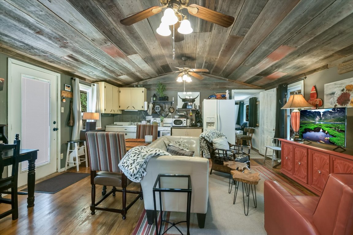 12932 Nutty Brown Road Austin, TX 78737 - Photo 30 of 40 Cabin living