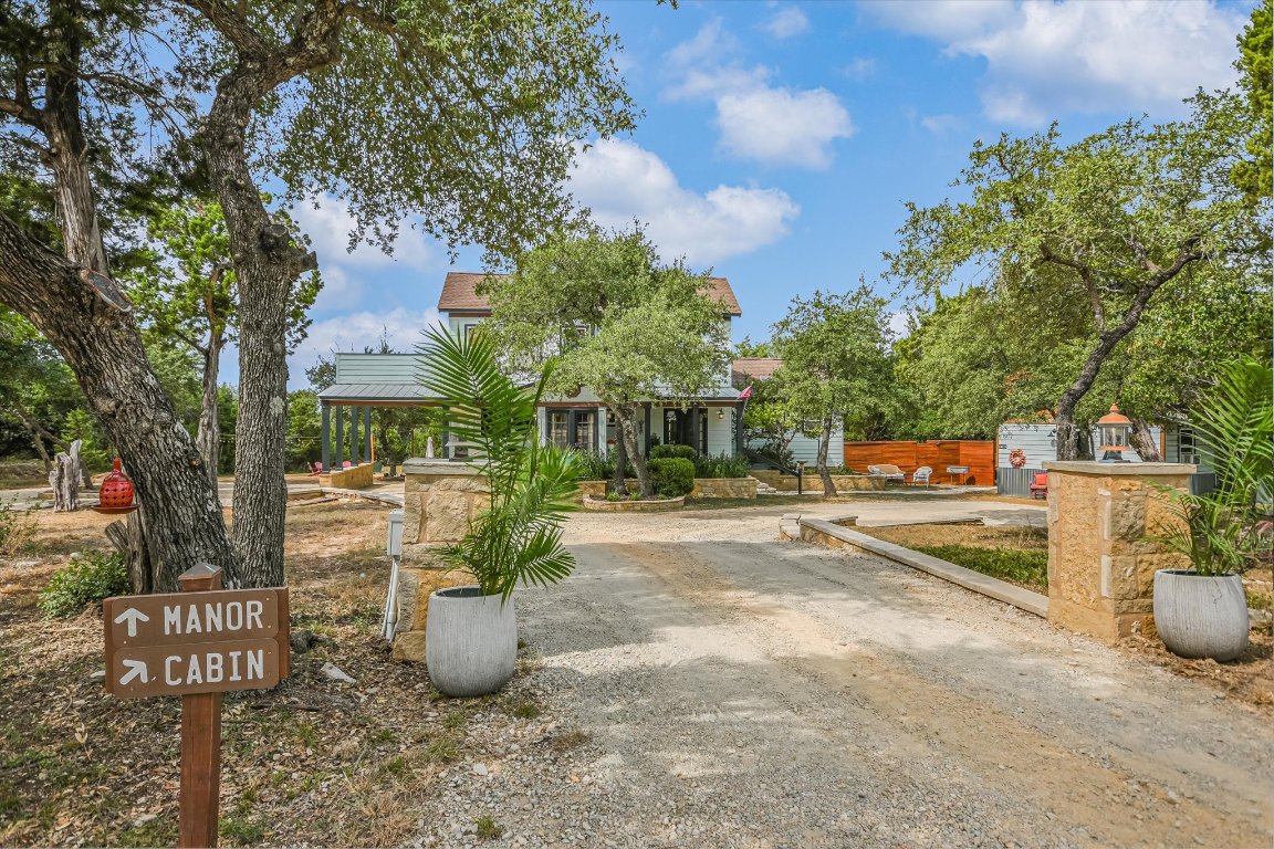 12932 Nutty Brown Road Austin, TX 78737 - Photo 9 of 40 The Manor entry