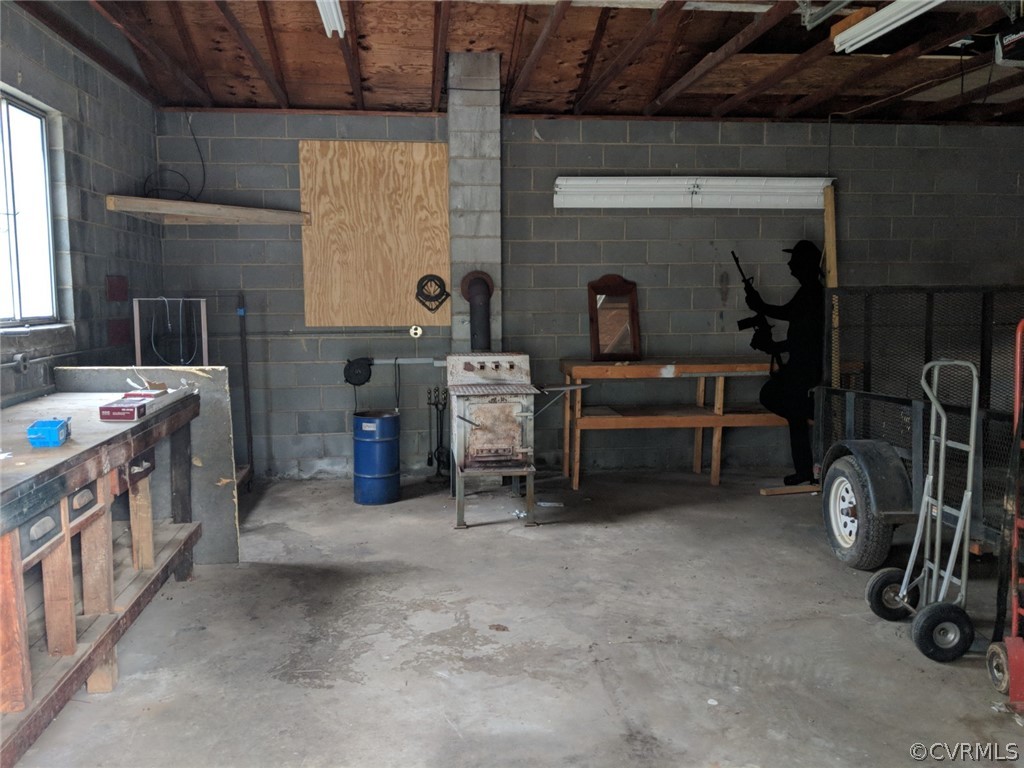 8523 Peaks Road Hanover, VA 23069 - Photo 7 of 35 a view of a storage & utility room