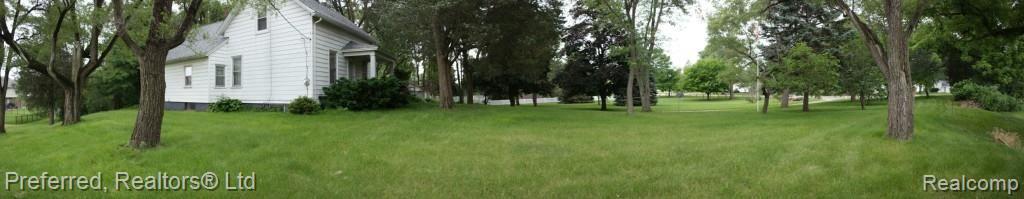26251 Inkster Road Flat Rock, MI 48134 - Photo 5 of 8 SAM_3089.jpg