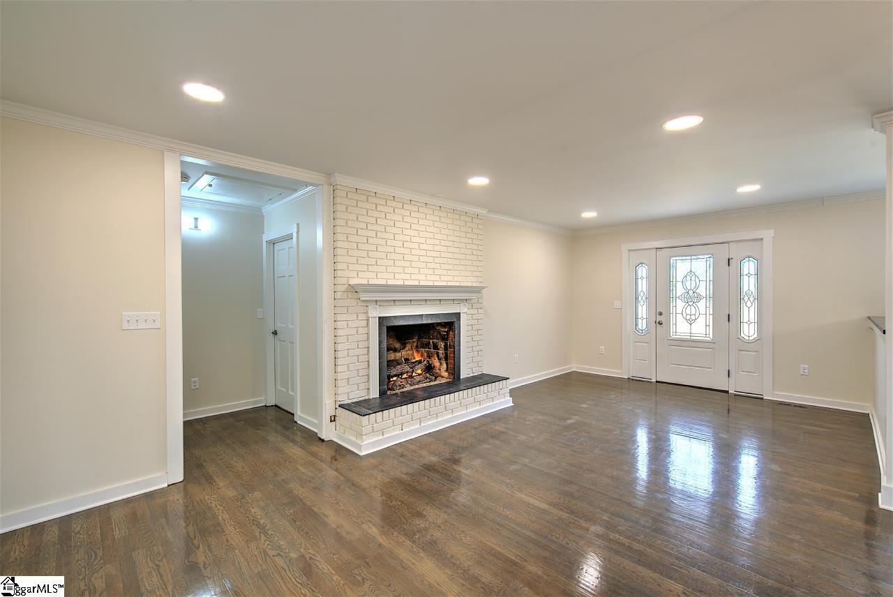 1018 Devenger Road Greer, SC 29650 - Photo 3 of 16 Gallery Image 3