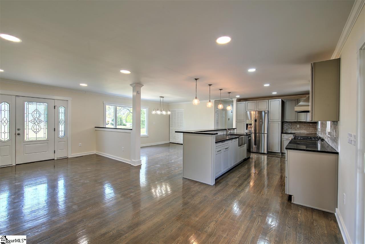 1018 Devenger Road Greer, SC 29650 - Photo 4 of 16 Gallery Image 4