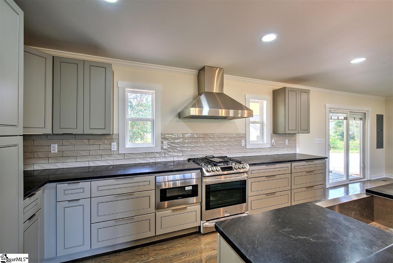 1018 Devenger Road Greer, SC 29650 - Photo 5 of 16 Gallery Image 5