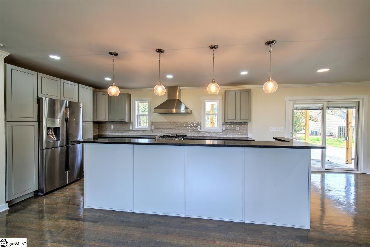 1018 Devenger Road Greer, SC 29650 - Photo 7 of 16 Gallery Image 7