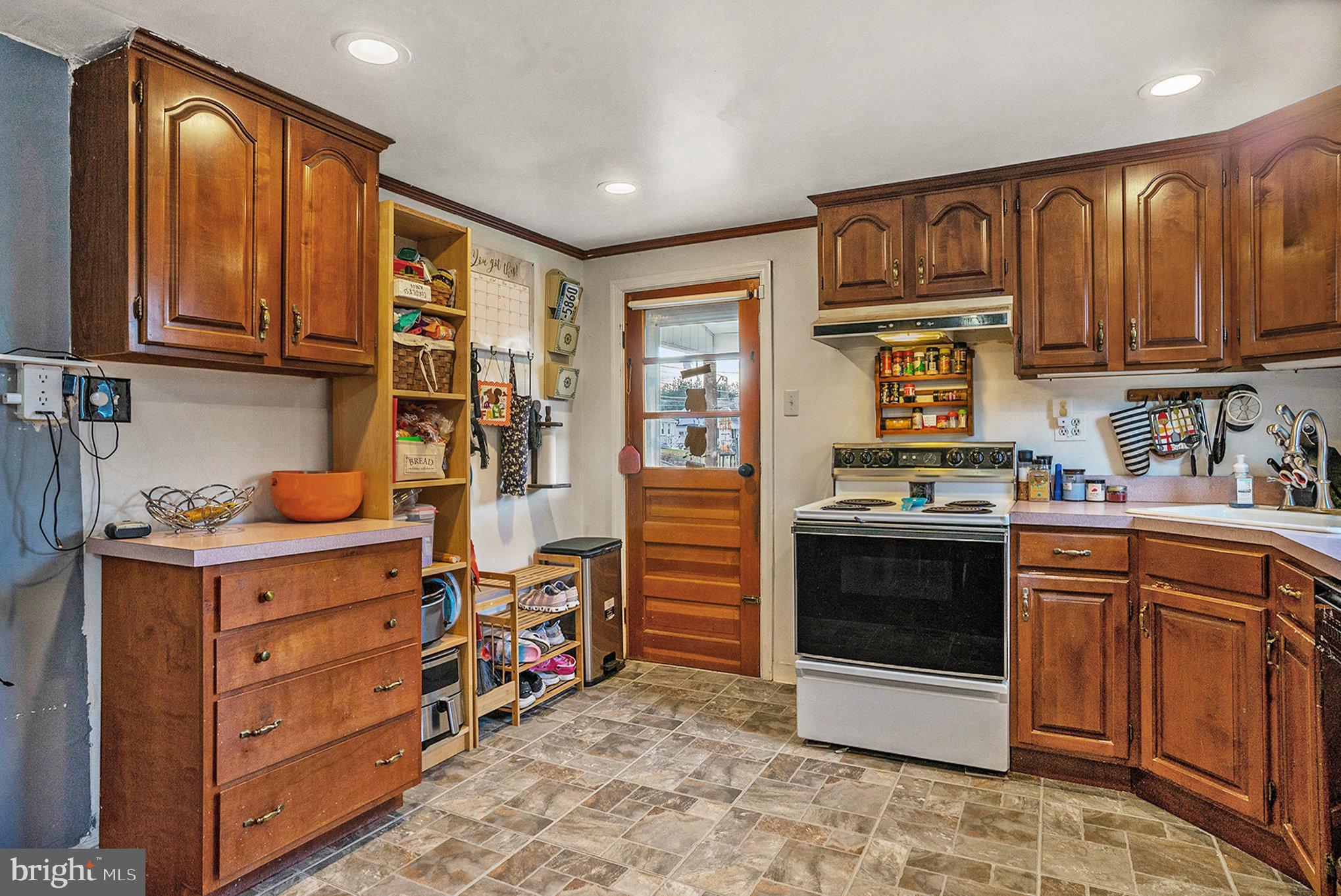 19 Church Road Norristown, PA 19403 - Photo 13 of 27 Kitchen