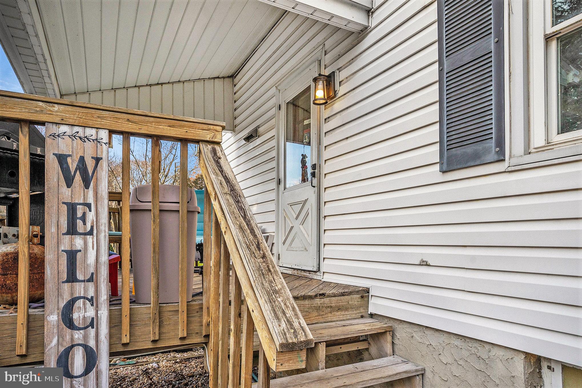 19 Church Road Norristown, PA 19403 - Photo 17 of 27 Deck of Kitchen
