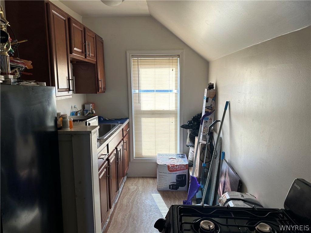 191 Vermont Street Buffalo, NY 14213 - Photo 2 of 8 Upper unit