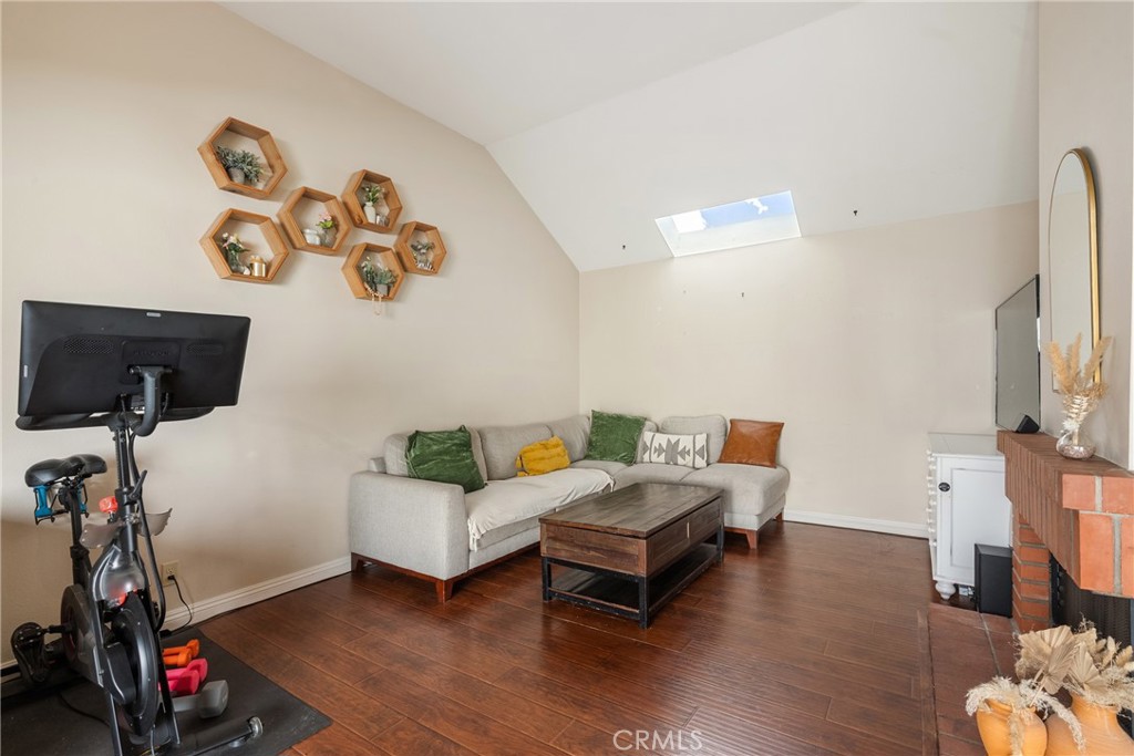 12 Filare Irvine, CA 92620 - Photo 7 of 39