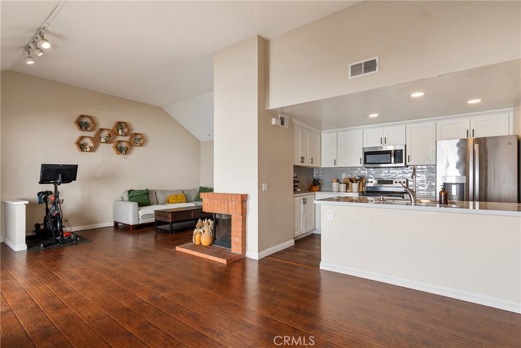 12 Filare Irvine, CA 92620 - Photo 9 of 39