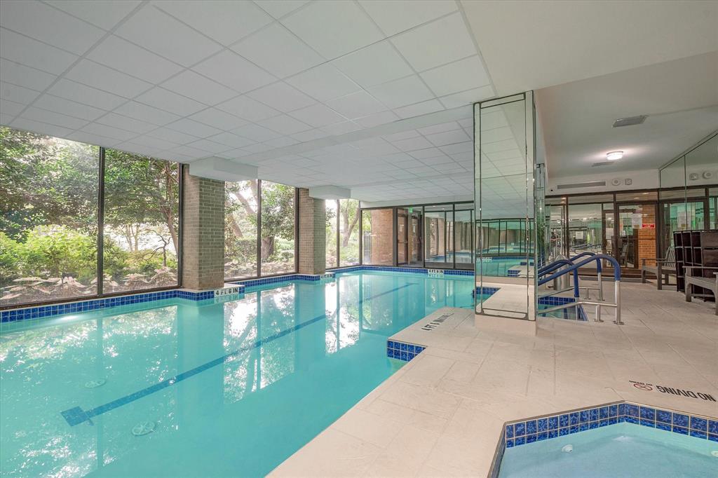 5200 Keller Springs Road, Unit 632 Dallas, TX 75248 - Photo 28 of 36 a view of a livingroom with furniture