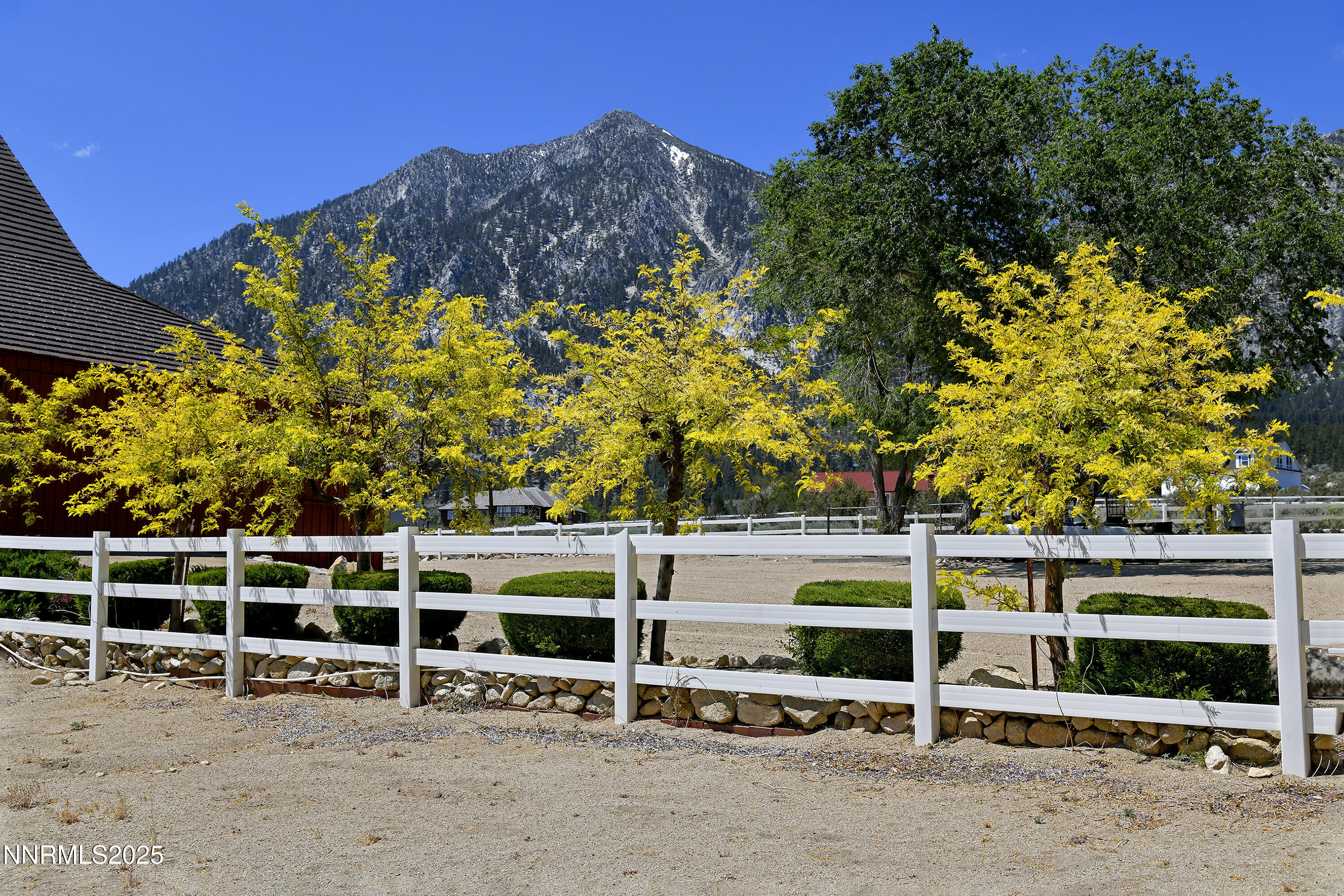 775 Foothill Road Gardnerville, NV 89460 - Photo 29 of 90 25