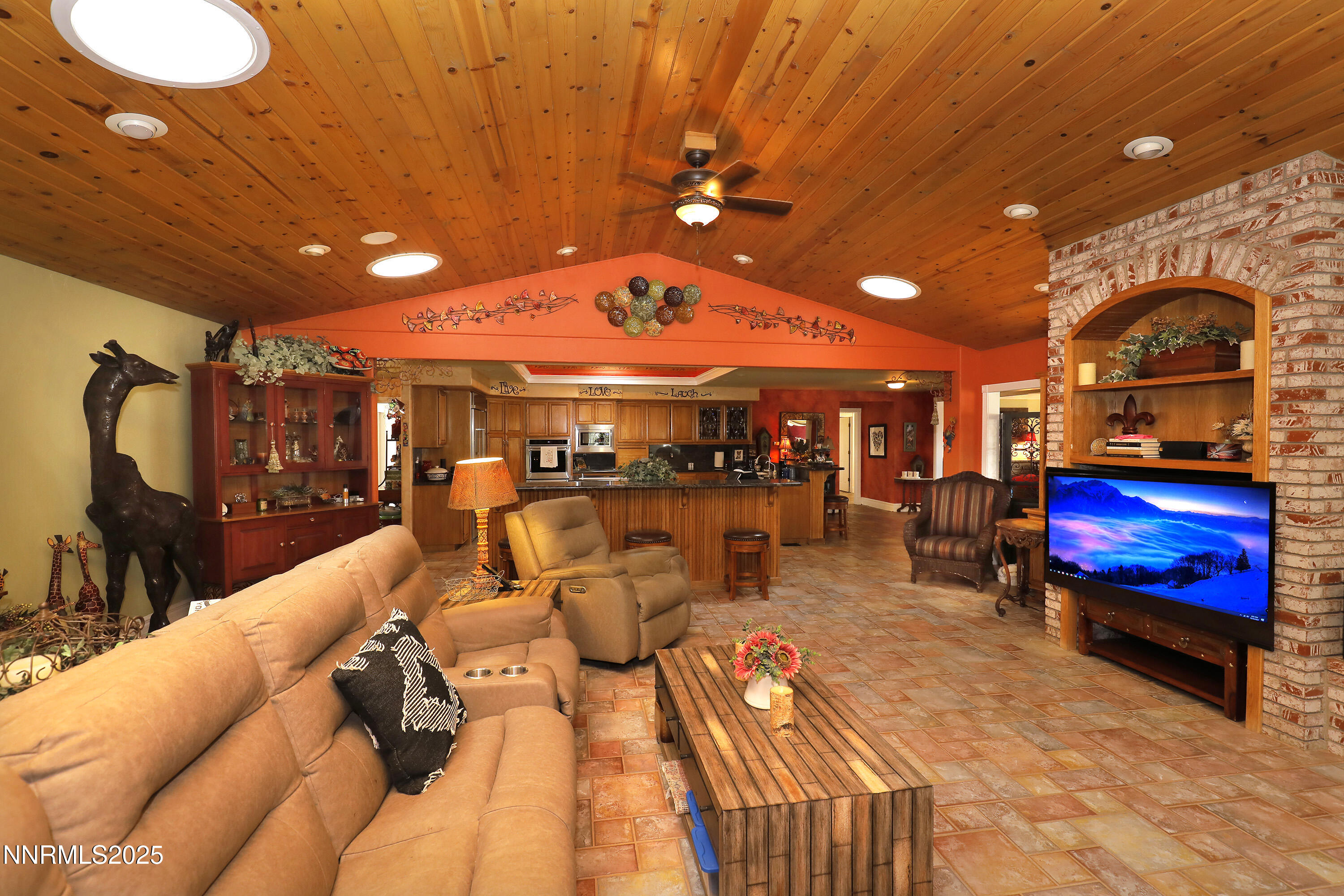 775 Foothill Road Gardnerville, NV 89460 - Photo 34 of 90 a outdoor space with lots of tables and chairs