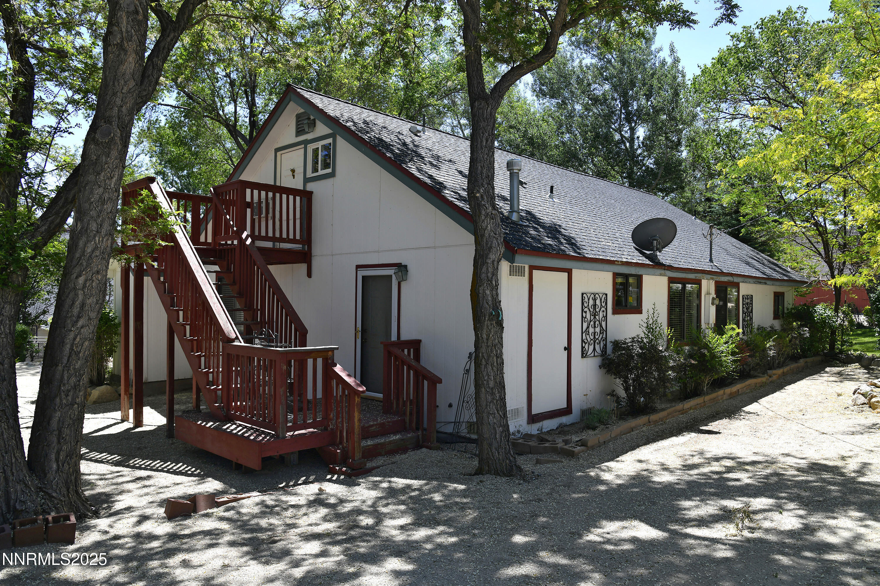 775 Foothill Road Gardnerville, NV 89460 - Photo 70 of 90 13