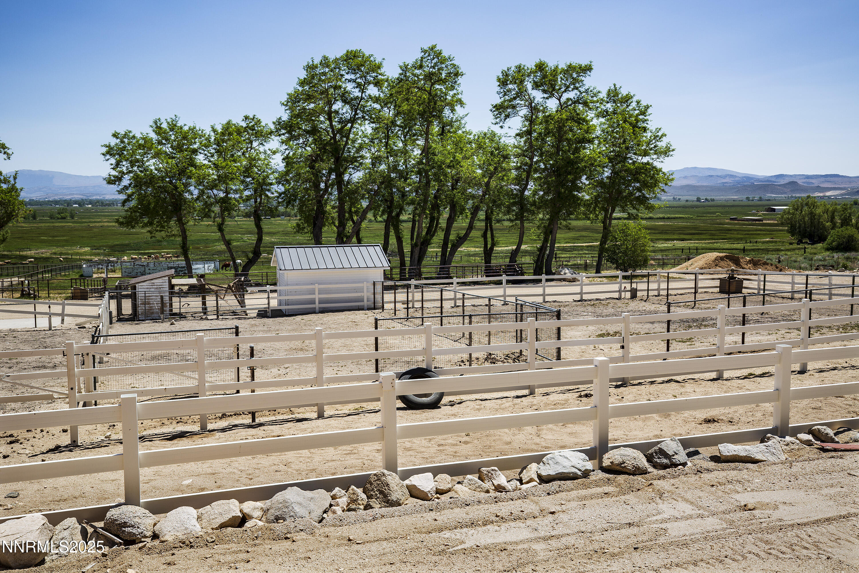 775 Foothill Road Gardnerville, NV 89460 - Photo 78 of 90 28
