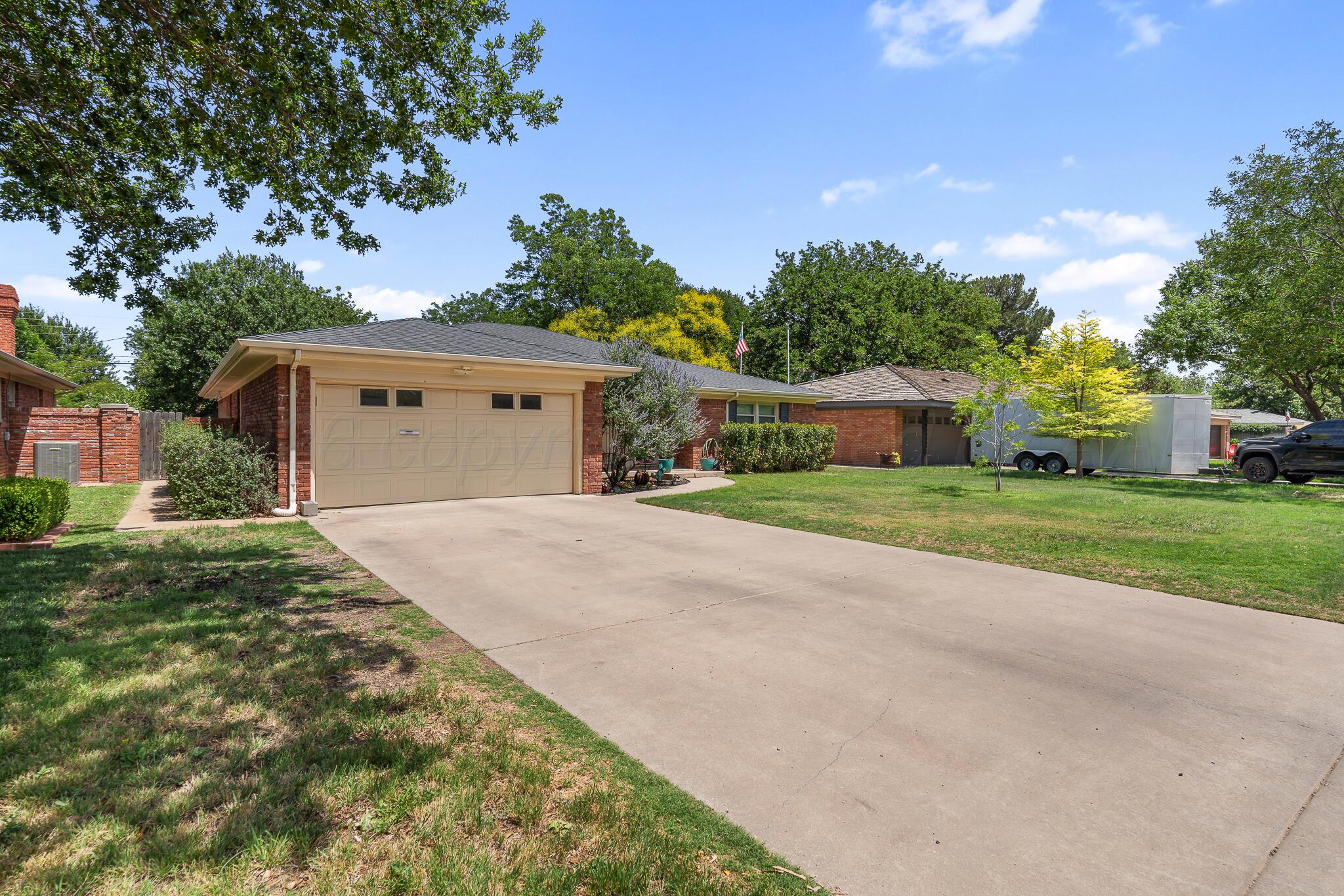 2307 Larry Street Amarillo, TX 79106 - Photo 2 of 35 2307 Larry -35