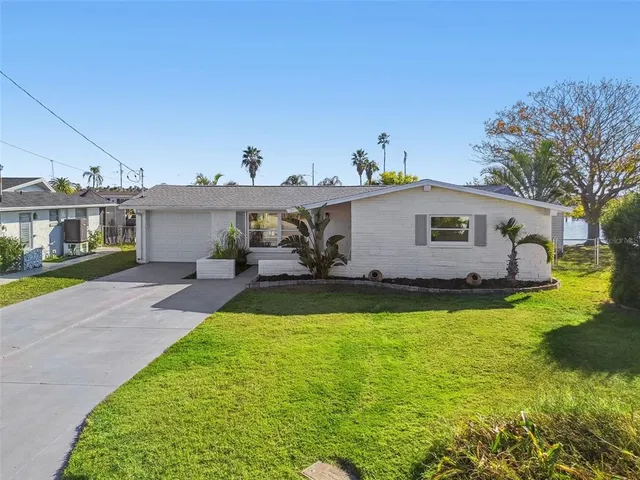 $449,900 | 12605 4th Isle, Hudson, FL 34667