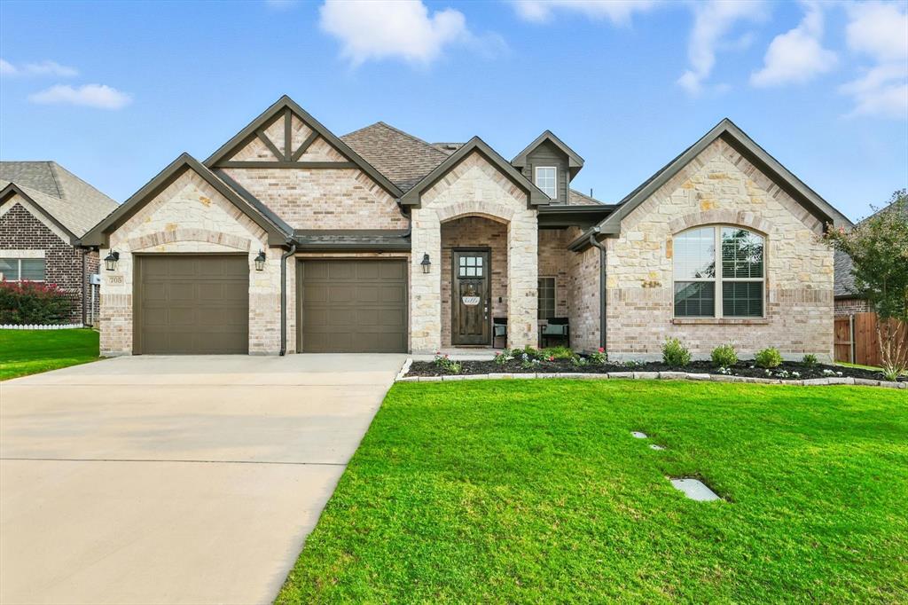 Gorgeous one-story home in an amazing location with easy access to both Sanger and Denton.