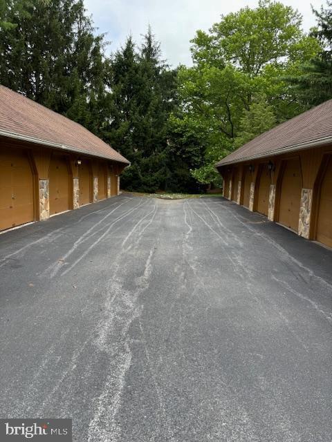 16 Valley Stream Lane Wayne, PA 19087 - Photo 4 of 4