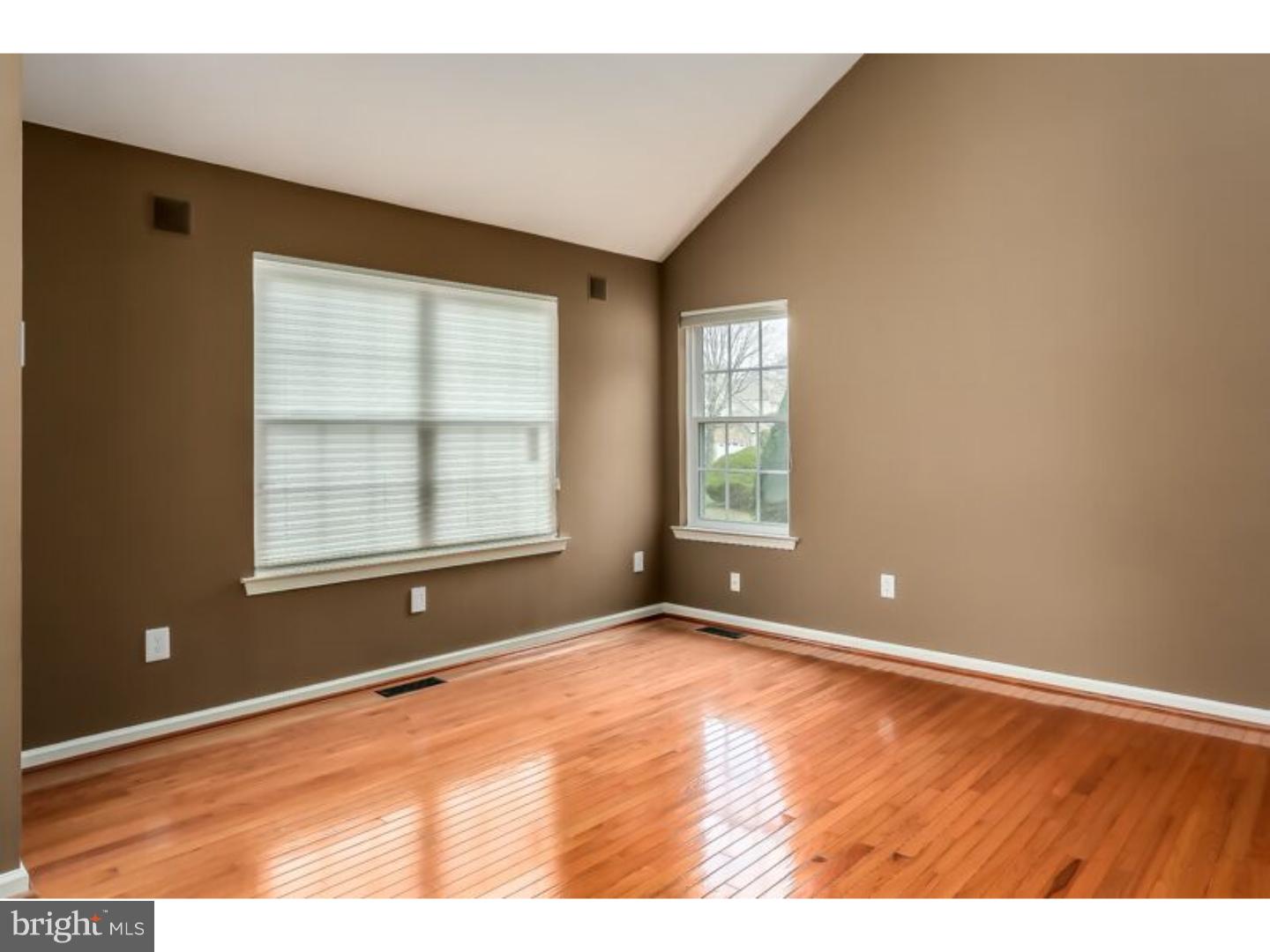 2 Hogan Way Moorestown, NJ 08057 - Photo 6 of 24 Living Room