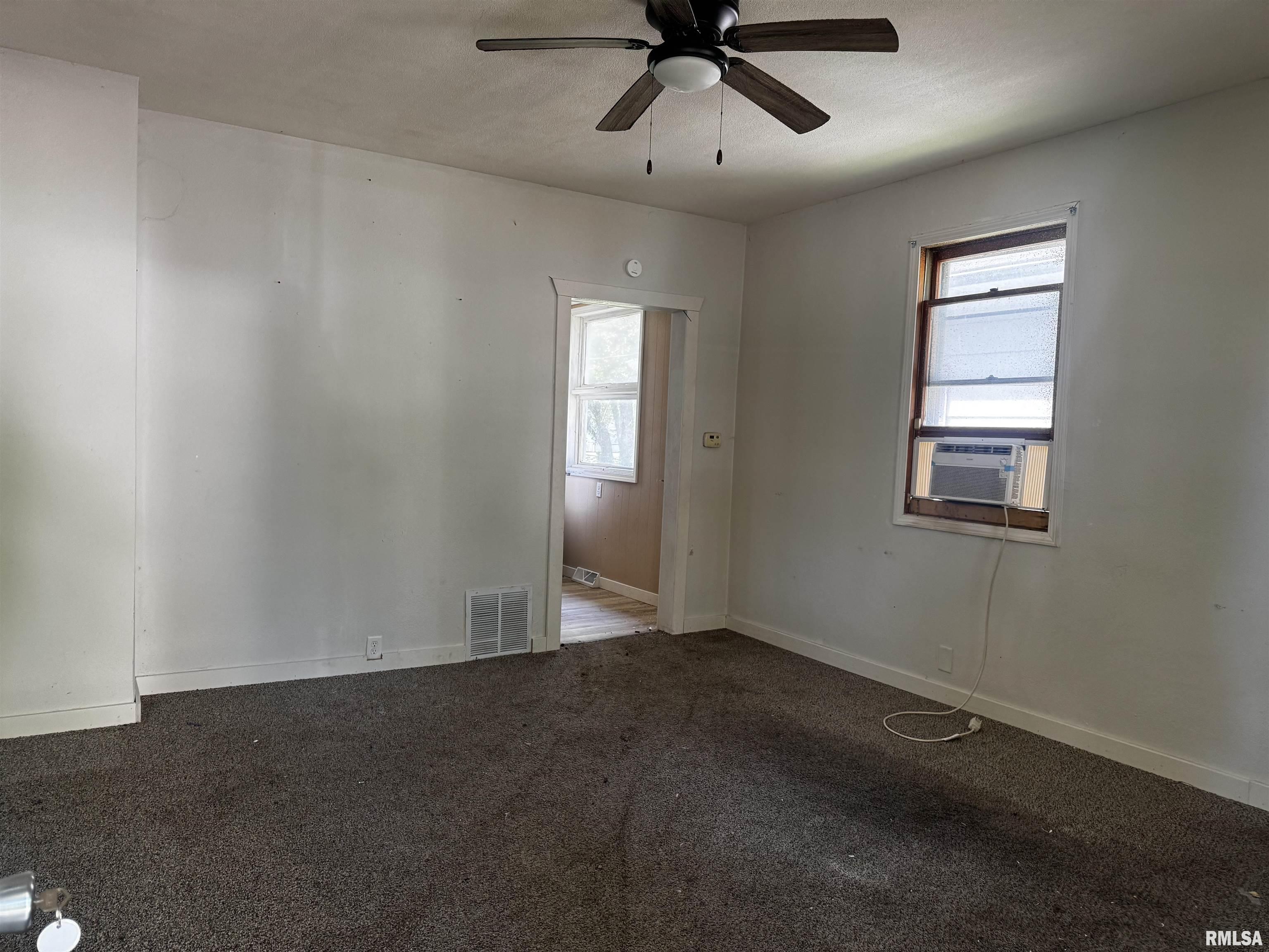 1312 Enterprise Street Springfield, IL 62702 - Photo 2 of 6 Gallery Image 2