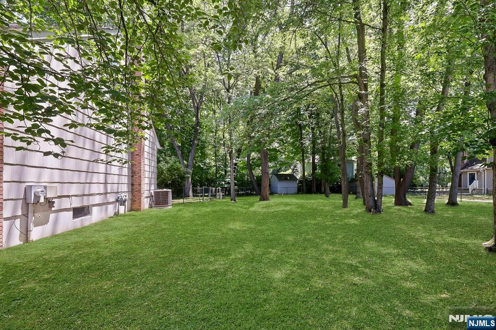 281 Rivara Court Ridgewood, NJ 07450 - Photo 40 of 41