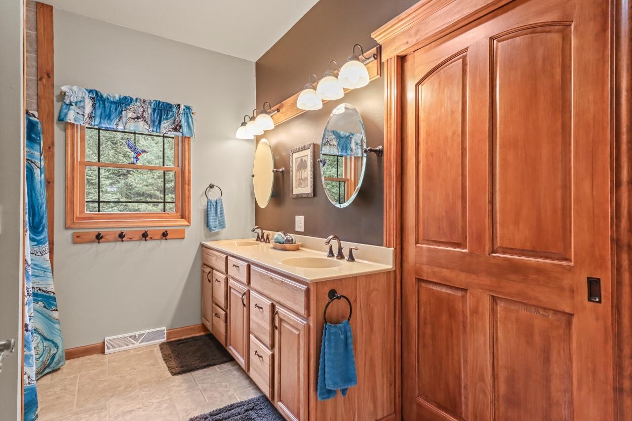 6529 Garrett's Trail Rhinelander, WI 54501 - Photo 20 of 48 Gallery Image 20